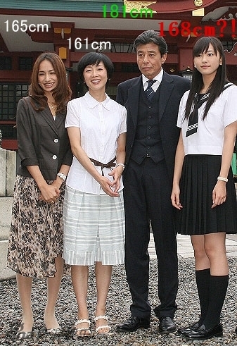 日本女星新垣结衣为身高而烦恼