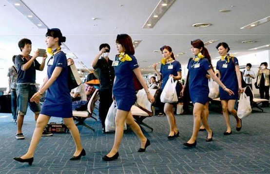 全球最不方便的空姐制服：天马航空制服入选