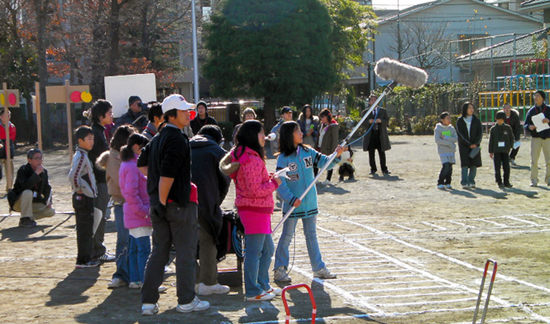 日本开办“儿童电影学校”传授拍摄技巧