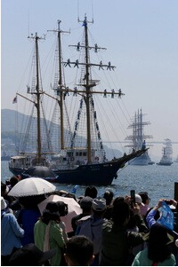 黄金周来临 长崎帆船祭顺利开幕