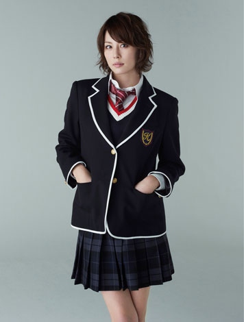 日本娱乐圈惊现“凉子”年 国仲米仓广末频曝光