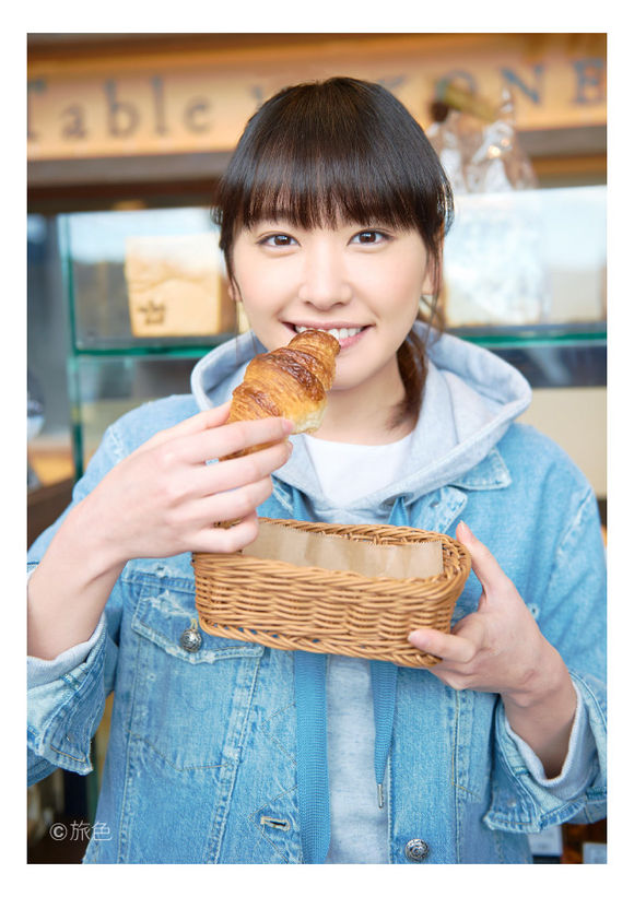 新垣结衣旅行杂志写真小清新 笑颜治愈