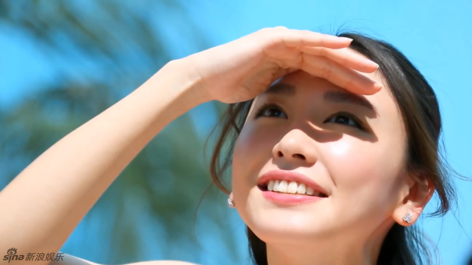 日本治愈系美女新垣结衣拍广告 笑容灿烂