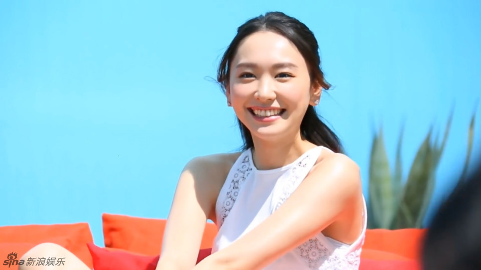 日本治愈系美女新垣结衣拍广告 笑容灿烂