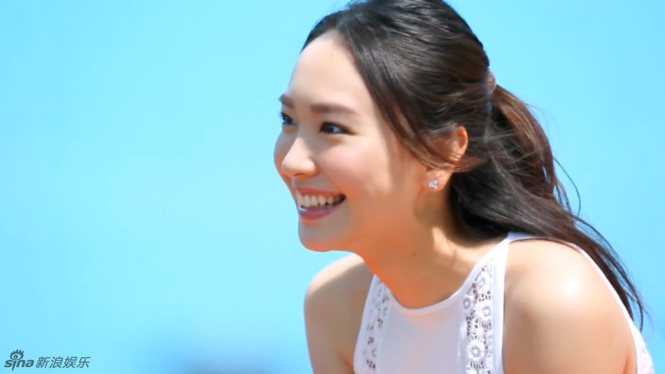 日本治愈系美女新垣结衣拍广告 笑容灿烂