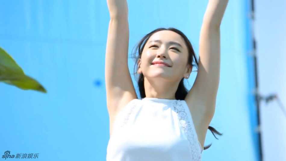 日本治愈系美女新垣结衣拍广告 笑容灿烂