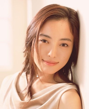 田中裕子第4位:木村文乃第3位:堺雅人第2位:大岛优子第1位:泽尻英龙华