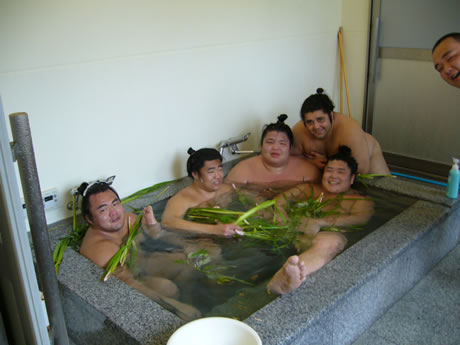 五月五日男孩节丨没想到日本人这样过端午