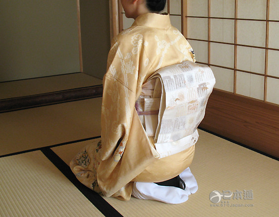 为什么日本女性普遍o型腿