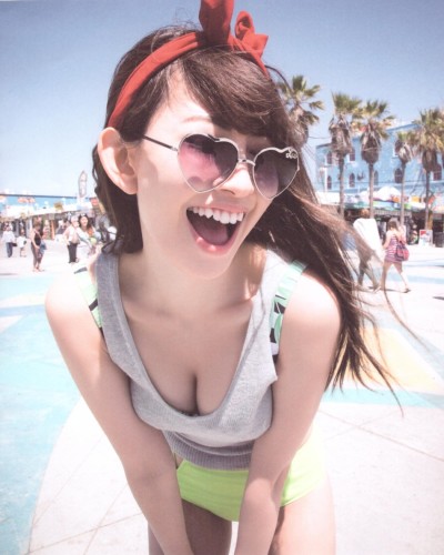 销量太好！AKB小嶋阳菜成上半年写真女王