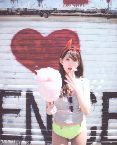 销量太好！AKB小嶋阳菜成上半年写真女王
