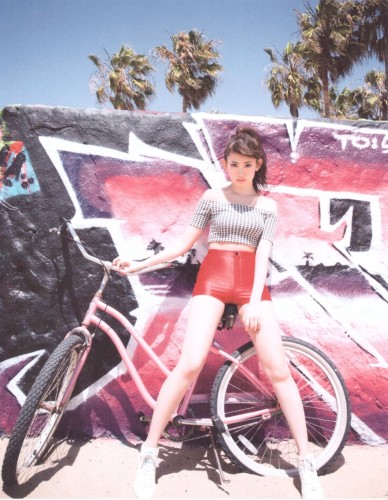 销量太好！AKB小嶋阳菜成上半年写真女王