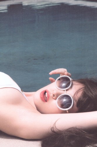 销量太好！AKB小嶋阳菜成上半年写真女王