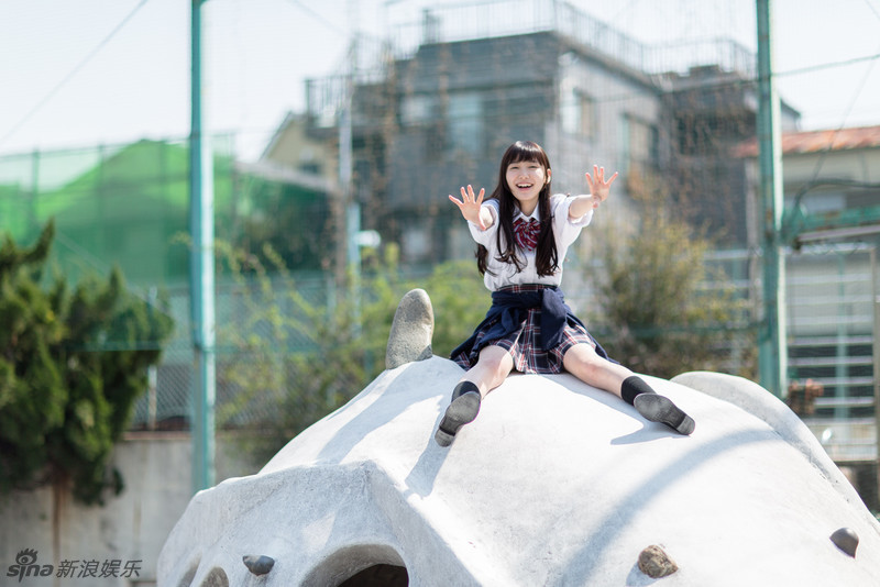 女星饭丰万理江制服写真清纯 神似新垣结衣