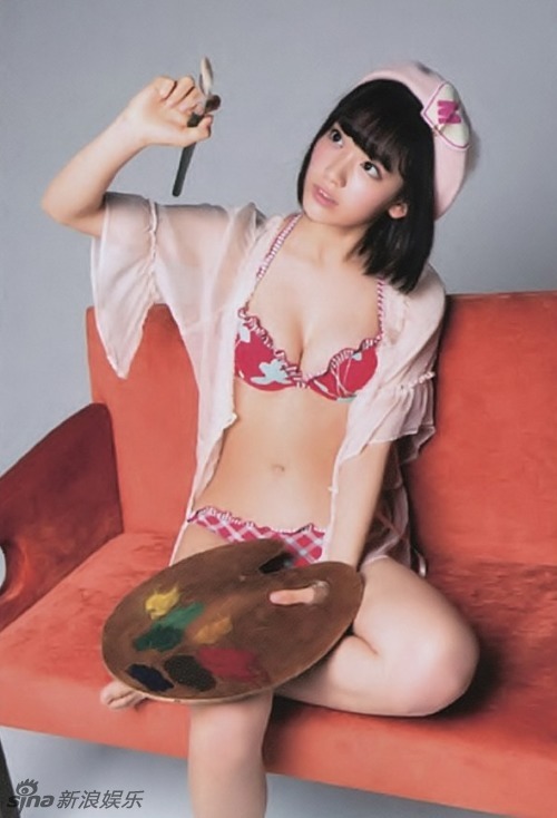 17岁宫脇咲良进AKB“神七” 拍写真清新纯美