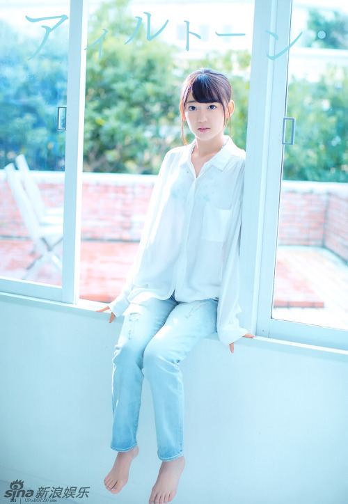 17岁宫脇咲良进AKB“神七” 拍写真清新纯美