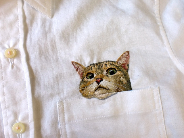【口袋里的猫咪】日本主妇在衬衣口袋绣猫咪网络走红