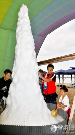 四米之高！爱媛县制成日本第一高刨冰