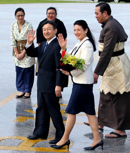 日本皇太子访问汤加 皇太子妃雅子时隔两年陪同出访