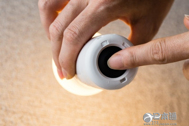 EVOLTA干电池灯泡座 还能用来当手电筒