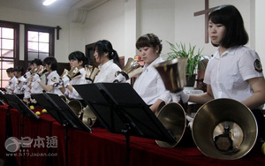 长崎教堂举行公益音乐会