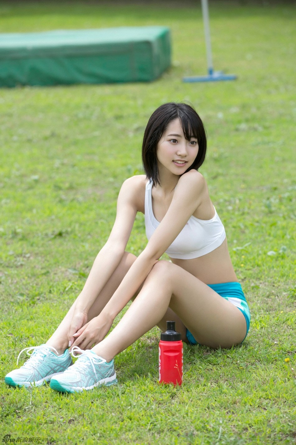 日本女星武田玲奈运动写真性感秀小蛮腰 日本通