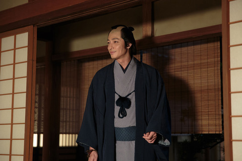 玉木宏时隔12年主演晨间剧与波瑠饰夫妻