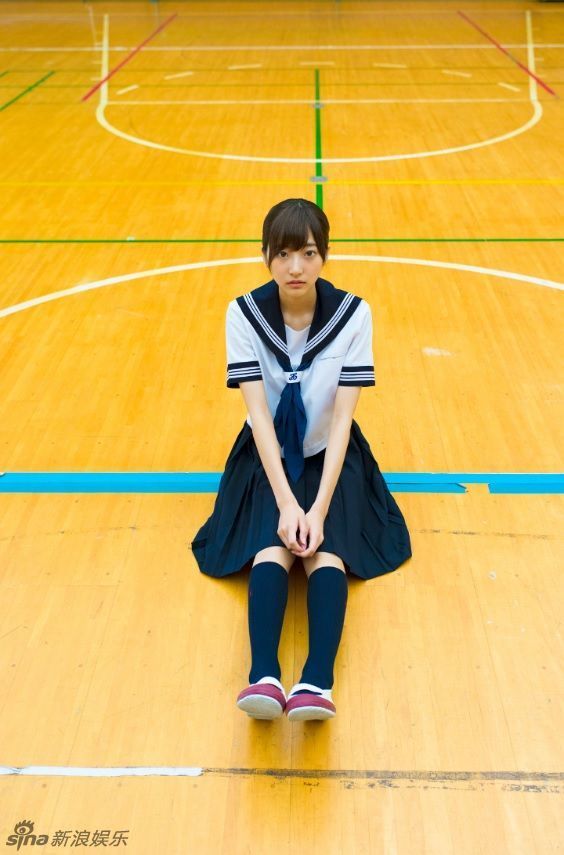 日本女星武田玲奈水手服写真清纯可爱