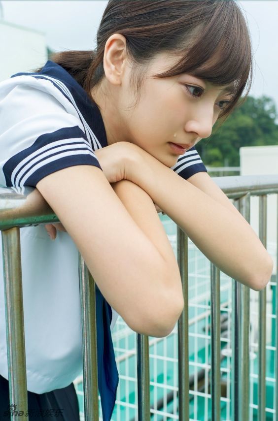 日本女星武田玲奈水手服写真清纯可爱