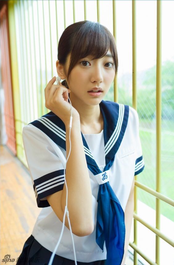 日本女星武田玲奈水手服写真清纯可爱