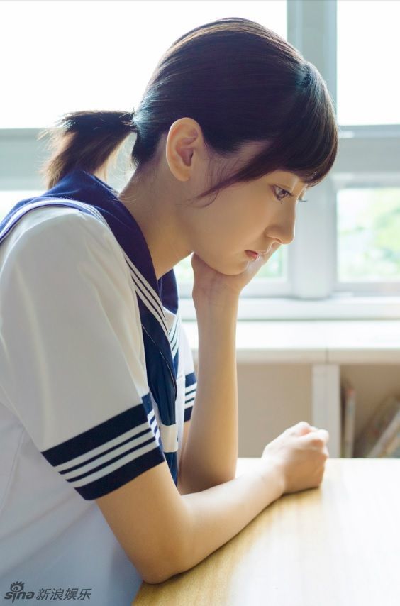 日本女星武田玲奈水手服写真清纯可爱