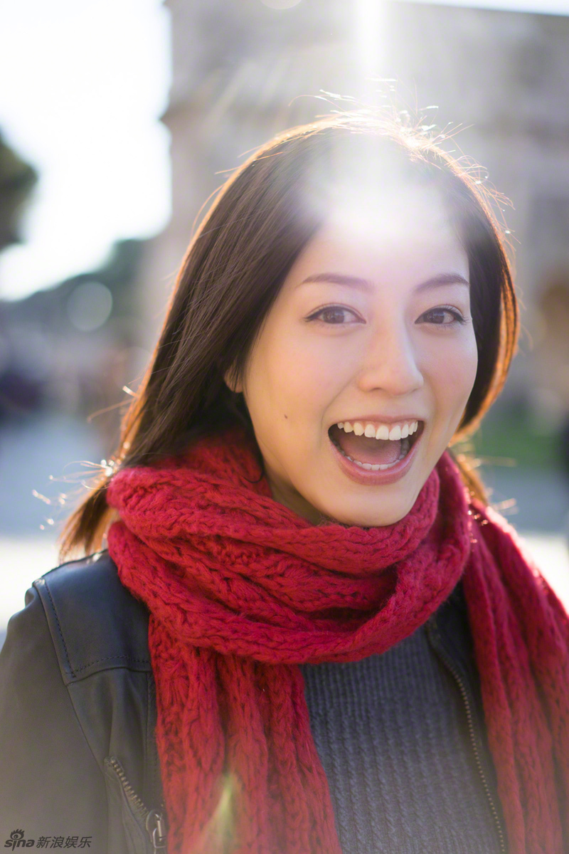 日本女星杉本有美初秋写真 清新脱俗 - 日本通