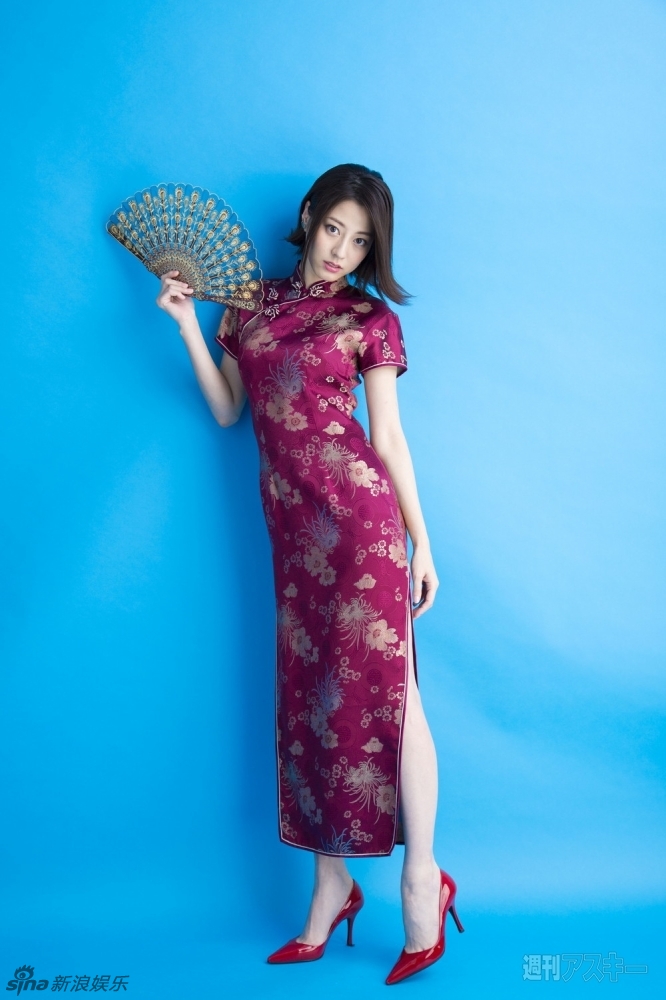 日本女星杉本有美中国风写真 穿旗袍性感妩媚