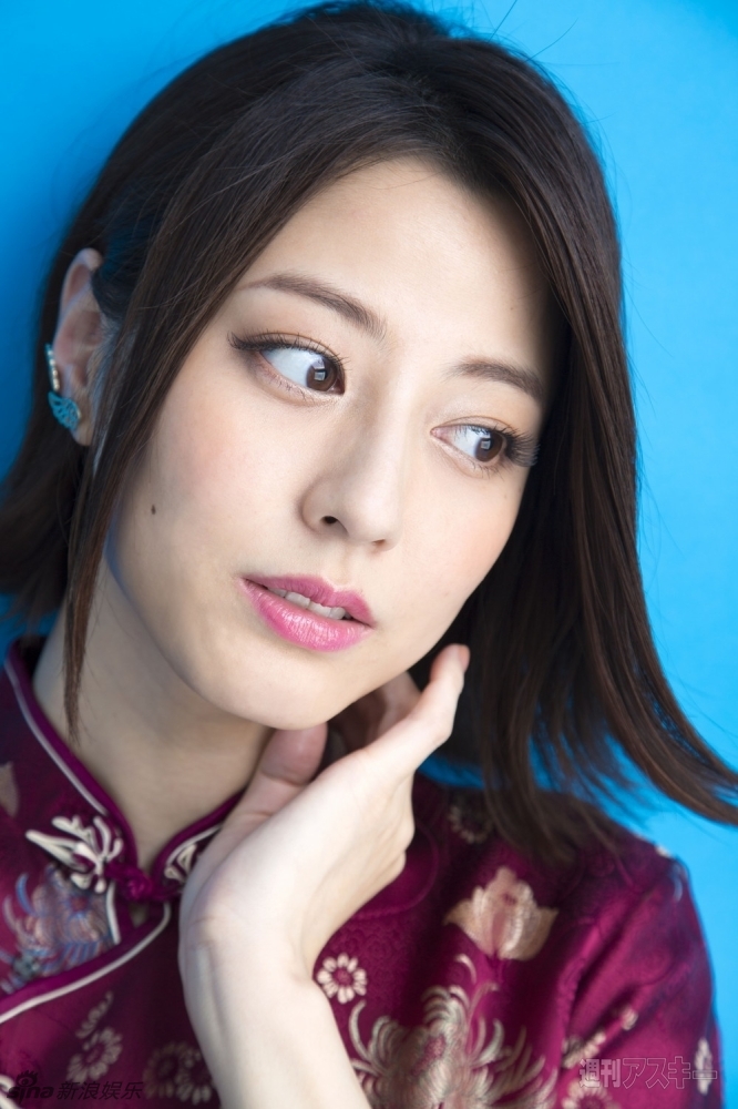 日本女星杉本有美中国风写真穿旗袍性感妩媚