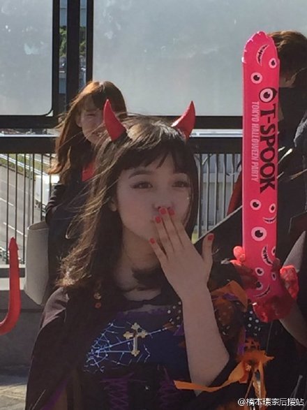 桥本环奈化身小恶魔 清纯可爱萌感十足