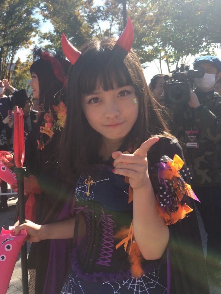 桥本环奈化身小恶魔 清纯可爱萌感十足