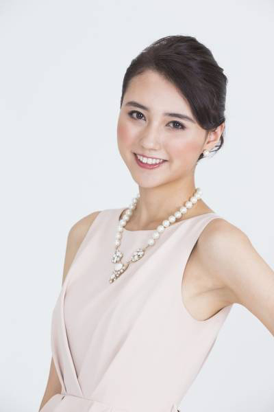 21岁女生夺得国际小姐日本赛区桂冠