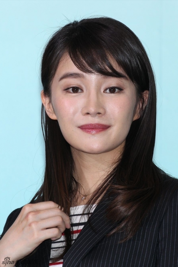 日本女星高部爱因吸毒遭逮捕 昔日性感照曝光