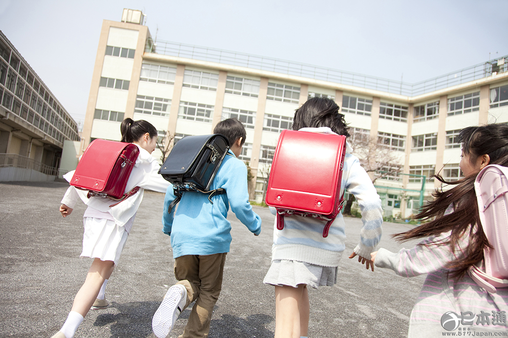 被中国游客捧上天的日本小学生天价书包究竟是个什么鬼