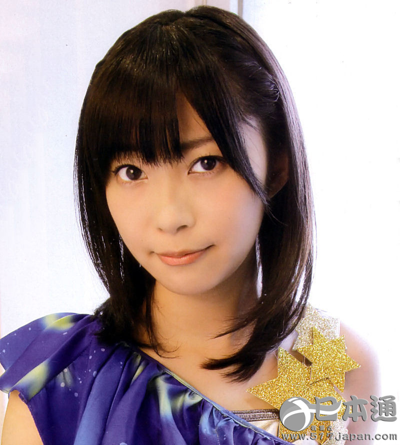 指原莉乃对新月历大曝不满：清一色制服什么鬼