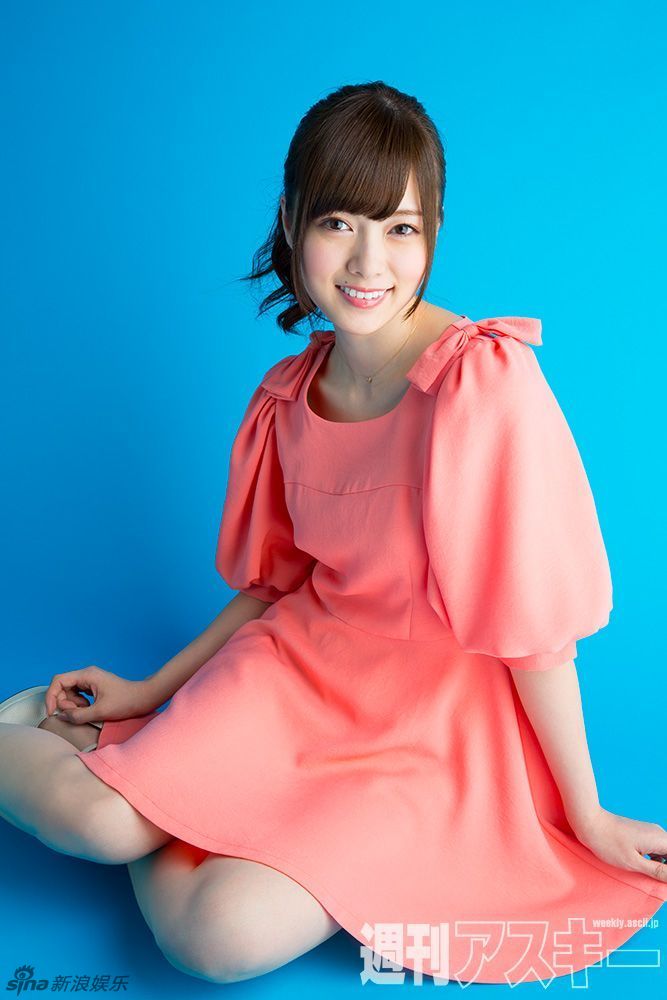 日本美颜女神白石麻衣清新写真粉裙可爱迷人