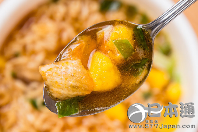 日清“鸡肉拉面 韩国泡菜锅风味”杯面