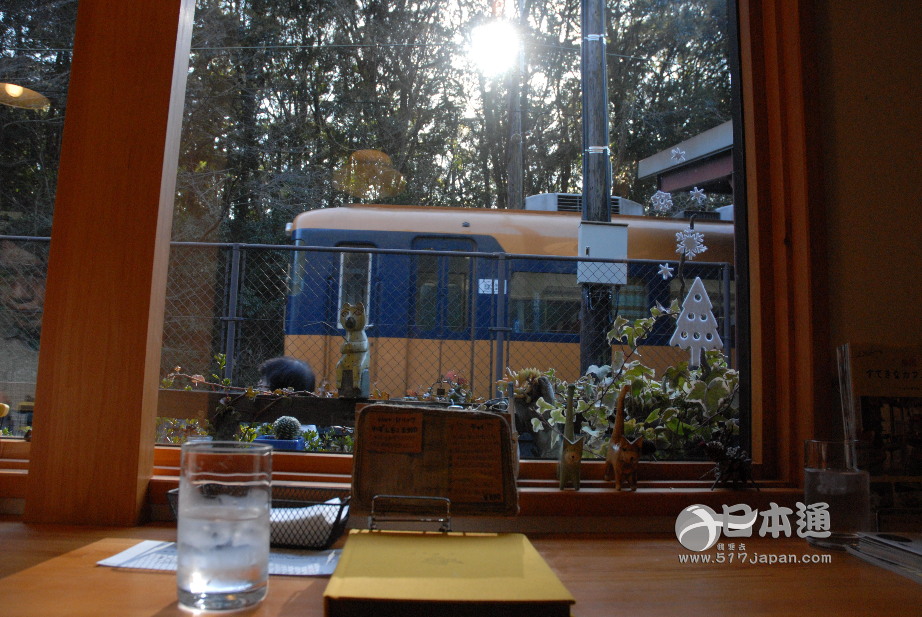 泪腺崩坏，日本女高中生与火车站的感人故事