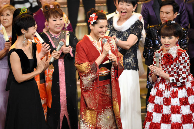 绫濑遥,黑柳彻子据《朝日新闻》报道,有日本春晚之称的"第66届nhk红白