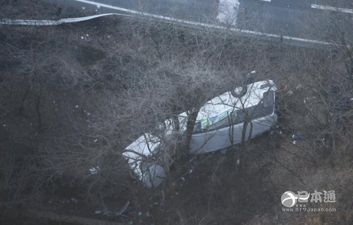 日本轻井泽巴士坠崖 已造成14死27伤
