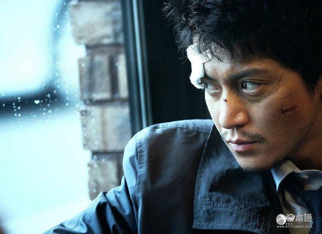 小栗旬《恶魔蛙男》公开最新预告视频和海报