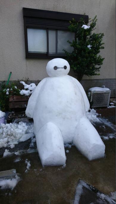 东京暴雪,看岛国人民解锁堆雪人的1000种方式