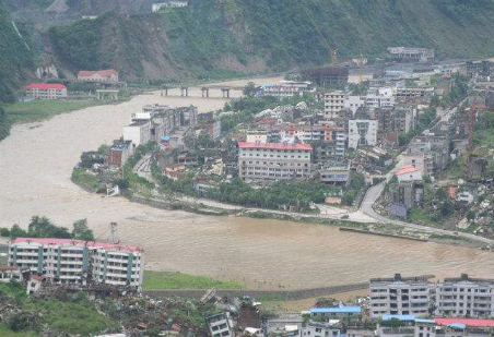 日本广岛受暴雨影响引发内涝 土木学会到现场调查