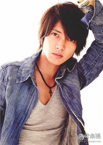 第5位:泷泽秀明(泷与翼)第6位:木村拓哉(smap)第7位:松冈昌宏(tokio)