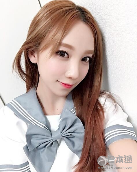 模仿妆女王泽酱扮JK  黑发刘海颜龄骤减